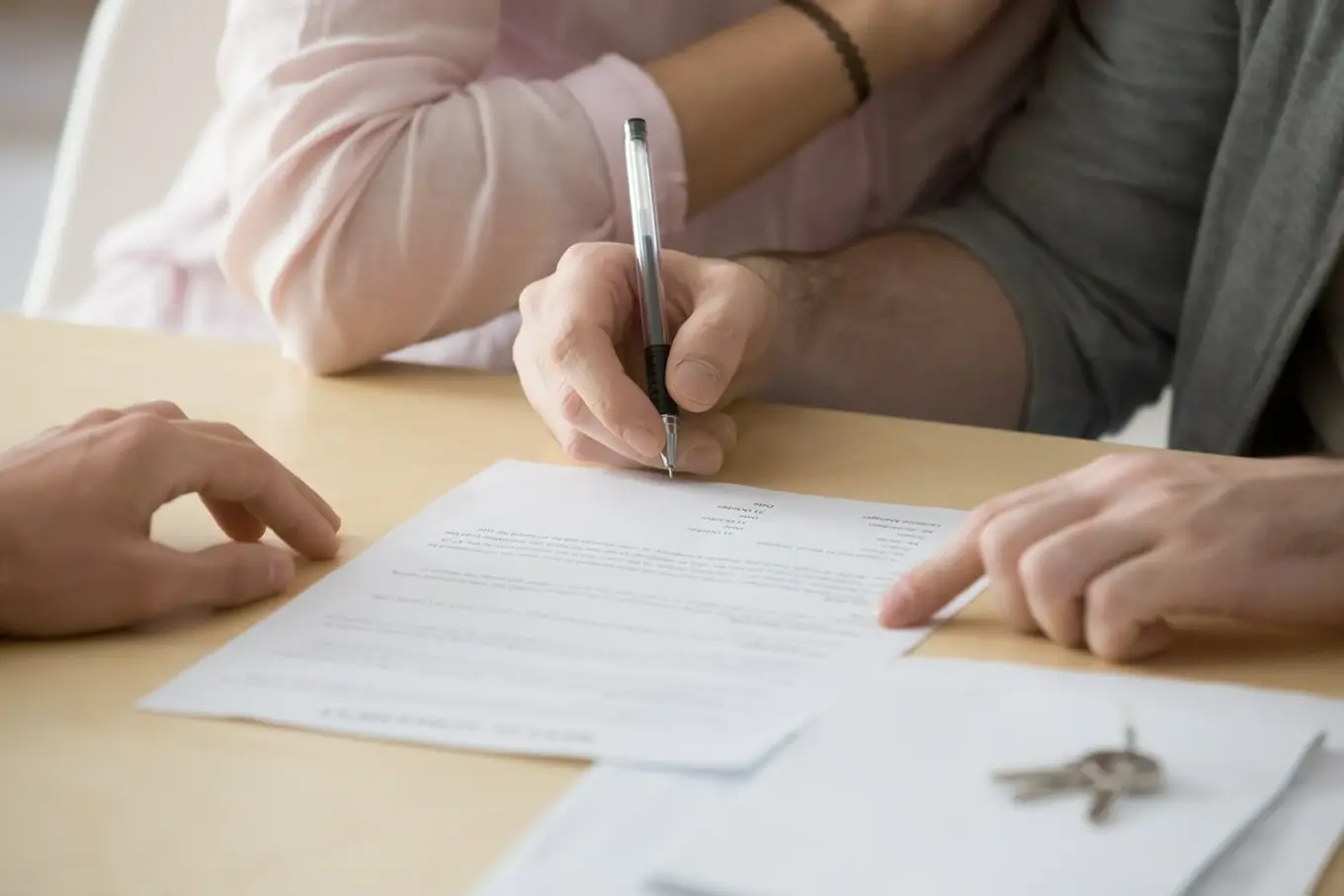 Jakie wymogi formalne powinna spełniać umowa okazjonalnego najmu mieszkania?